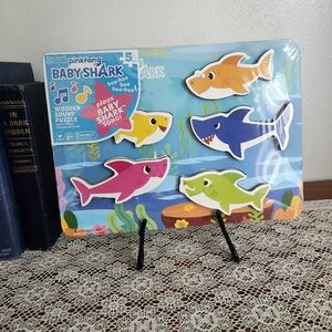 Pinkfong Baby Shark Wooden Sound Puzzle